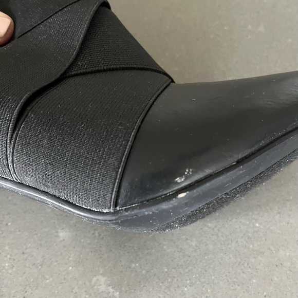MARI A Black High Heel Booties with Elastic Feature, Sz 8 - Picture 8 of 11